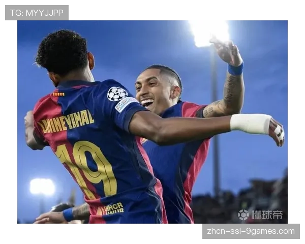 巴黎圣日耳曼1-2不敌巴萨,拉菲尼亚传射建功 巴黎圣日耳曼1-2不敌巴萨,拉菲尼亚传射建功